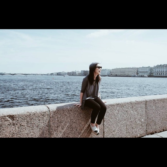 Meet your Posher, Devy - Picture 3 of 8